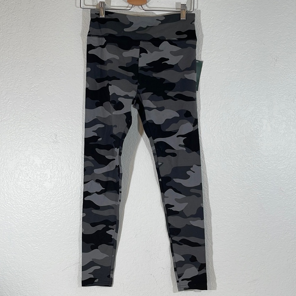 WILD FABLE Women's High-Waisted Animal Print Classic Leggings Size Small NWT - Picture 2 of 7
